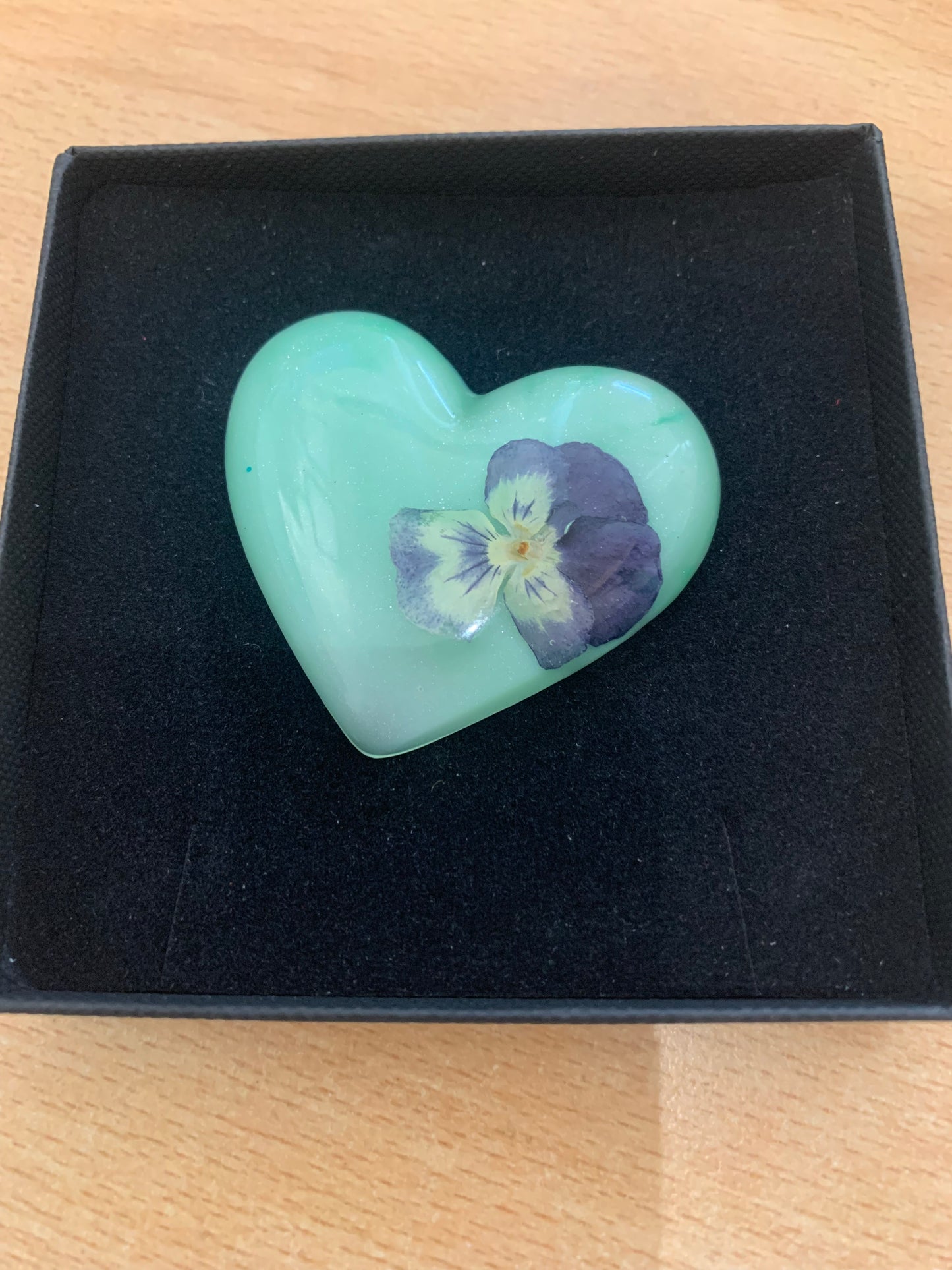 Pocket Hug - Resin Art