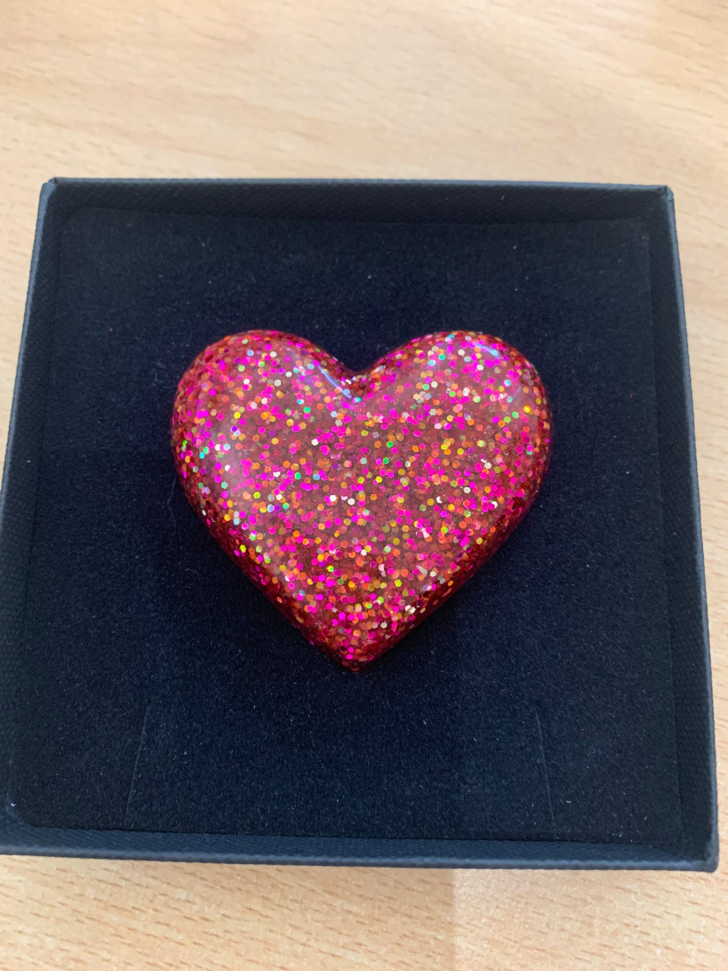 Pocket Hug - Resin Art
