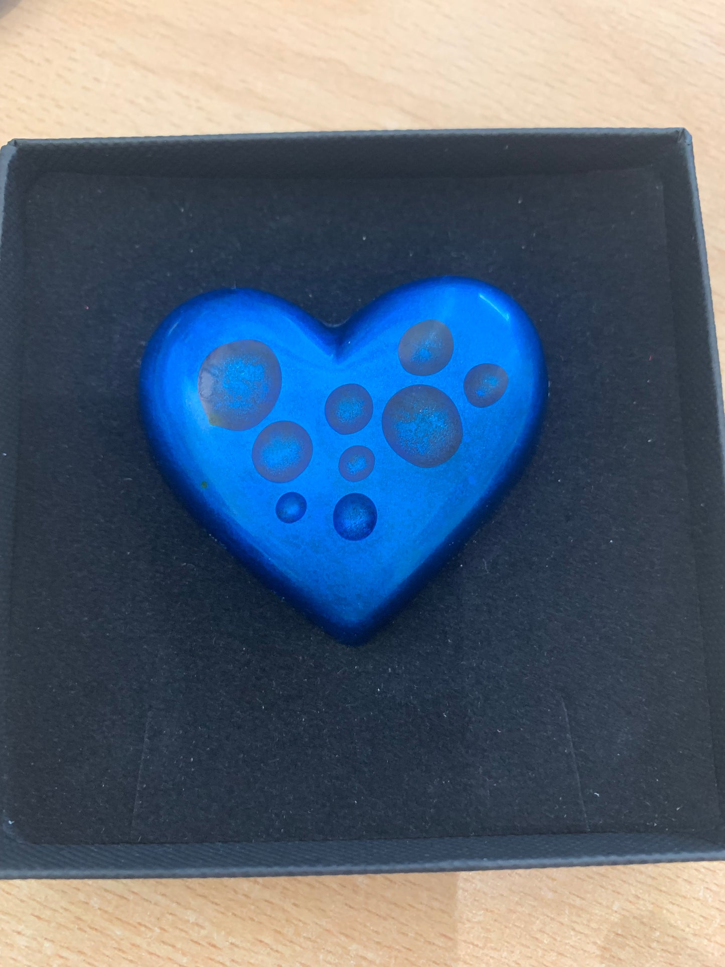 Pocket Hug - Resin Art