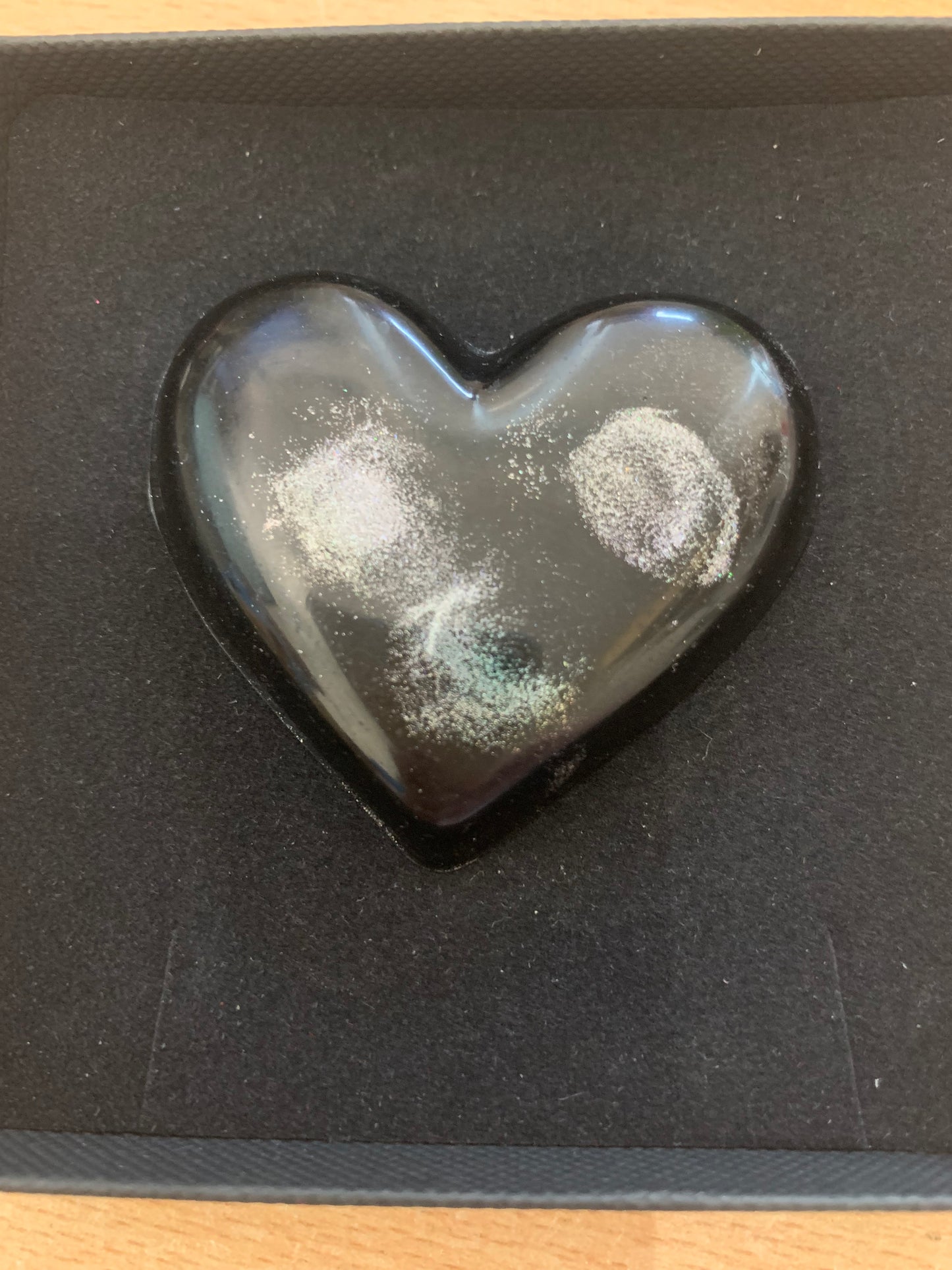 Pocket Hug - Resin Art