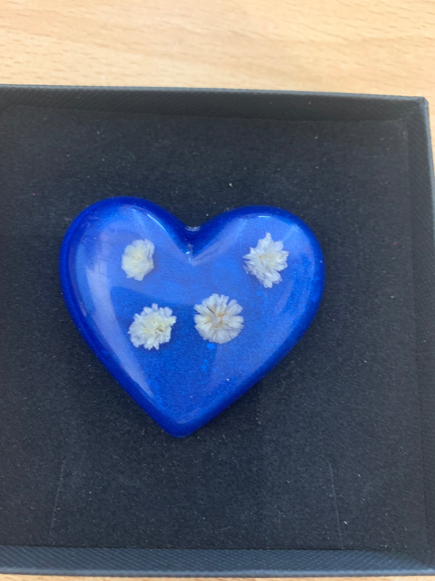 Pocket Hug - Resin Art