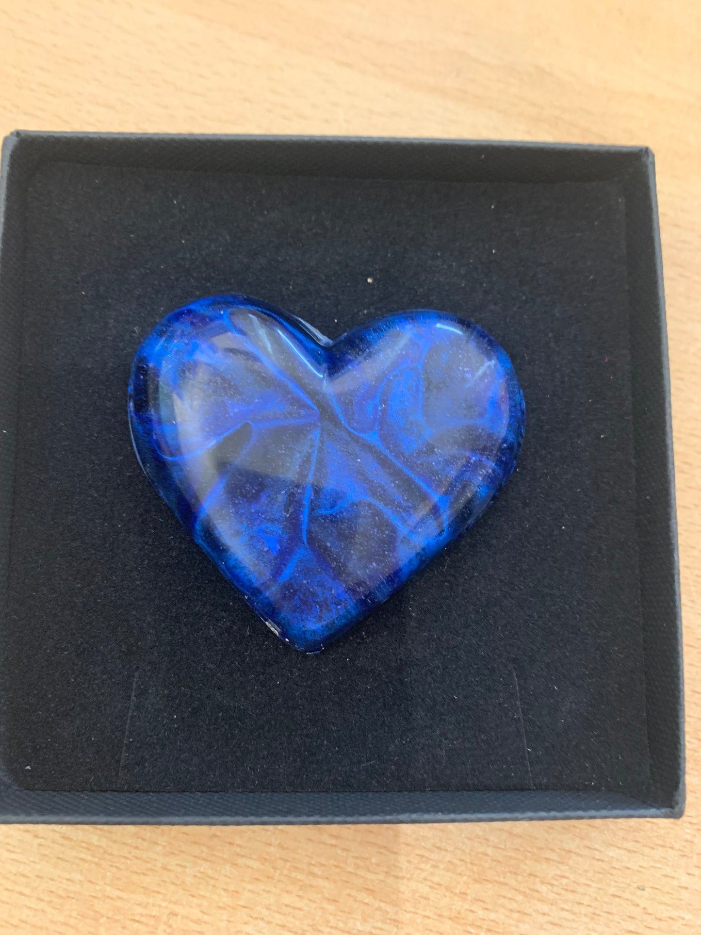Pocket Hug - Resin Art