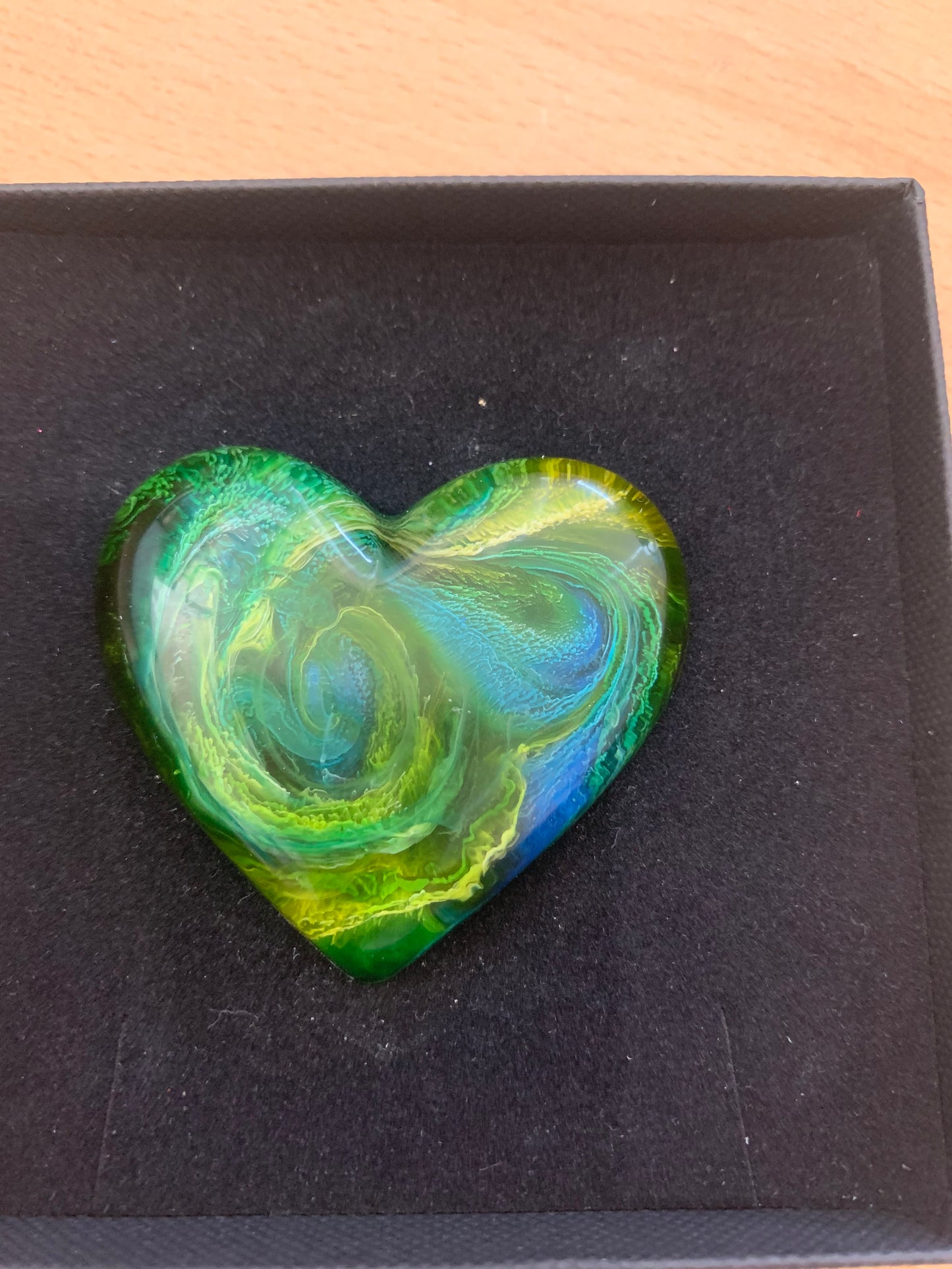Pocket Hug - Resin Art