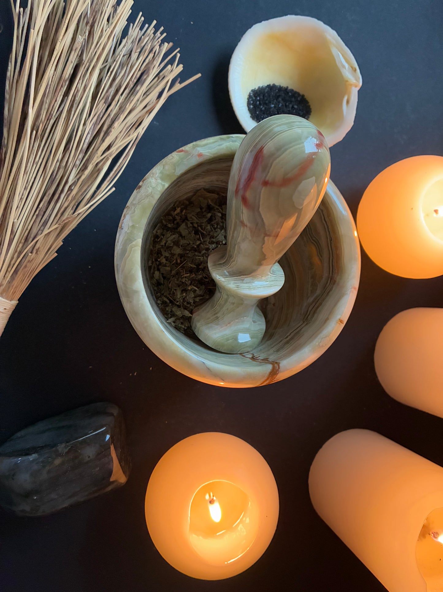 Ladies Mantle – Witchcraft Herb for Love, Harmony & Emotional Wellbeing
