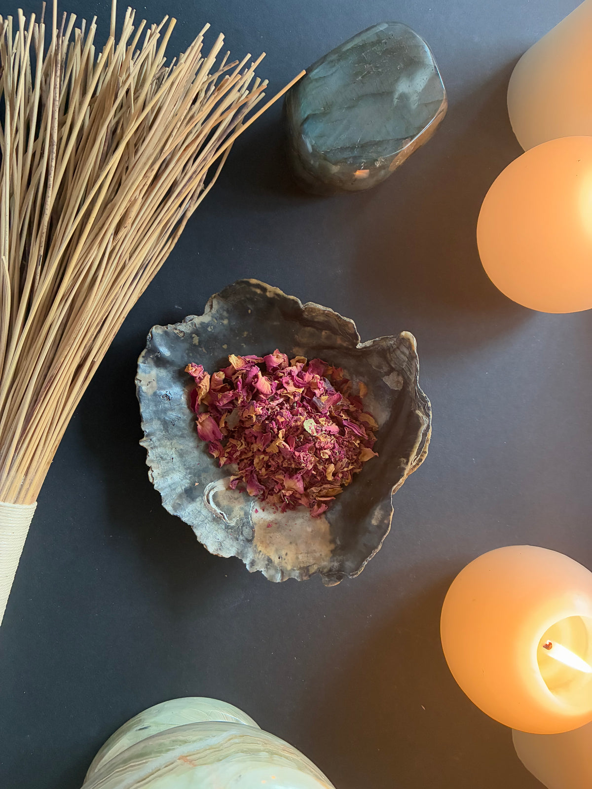 Red Rose Petals - Witchcraft Herb for Love, Protection and Psychic Powers