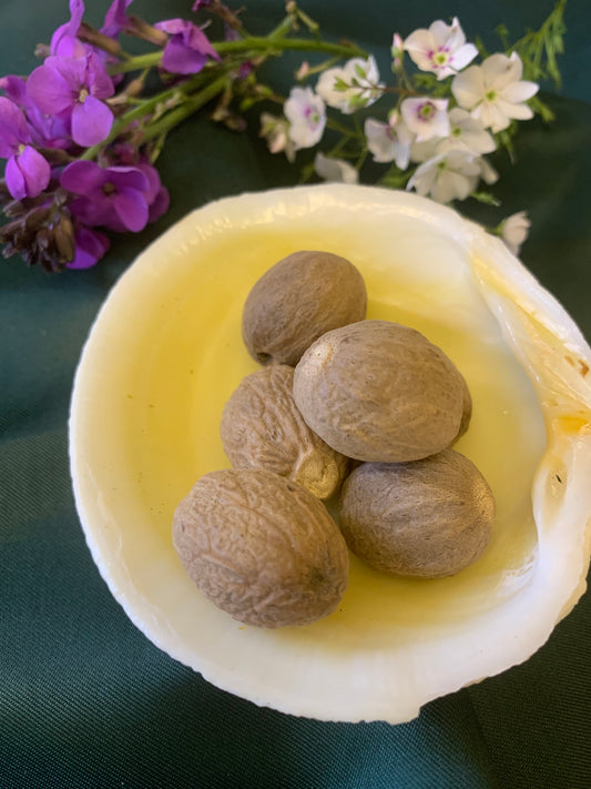 Nutmeg - Whole